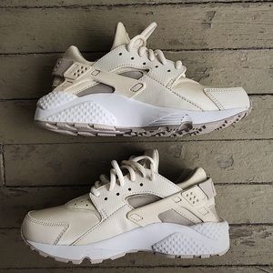 Nike Air Huarache Sneaker -Champagne